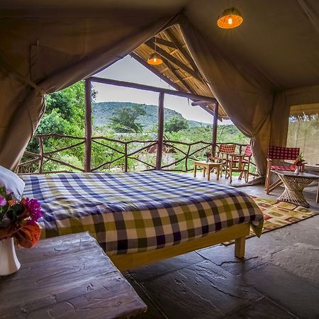 Sentrim Mara Game Lodge Ololaimutiek Zewnętrze zdjęcie