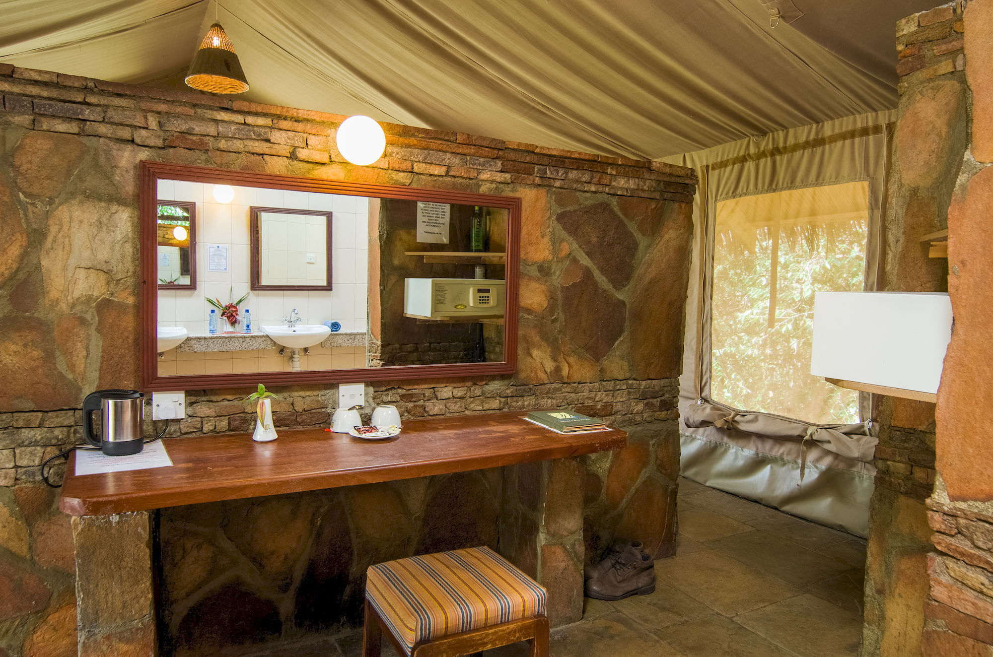 Sentrim Mara Game Lodge Ololaimutiek Zewnętrze zdjęcie