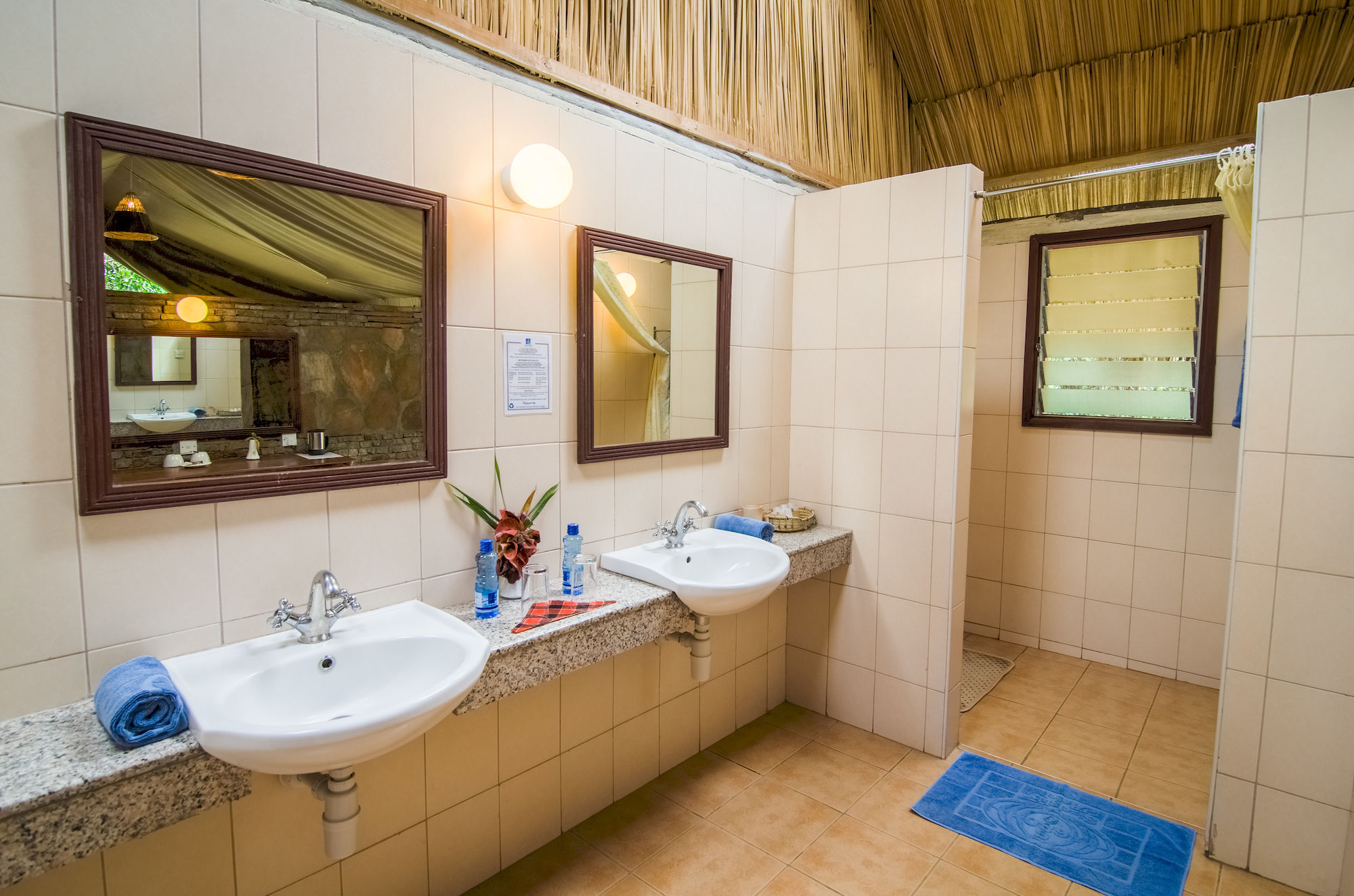 Sentrim Mara Game Lodge Ololaimutiek Zewnętrze zdjęcie